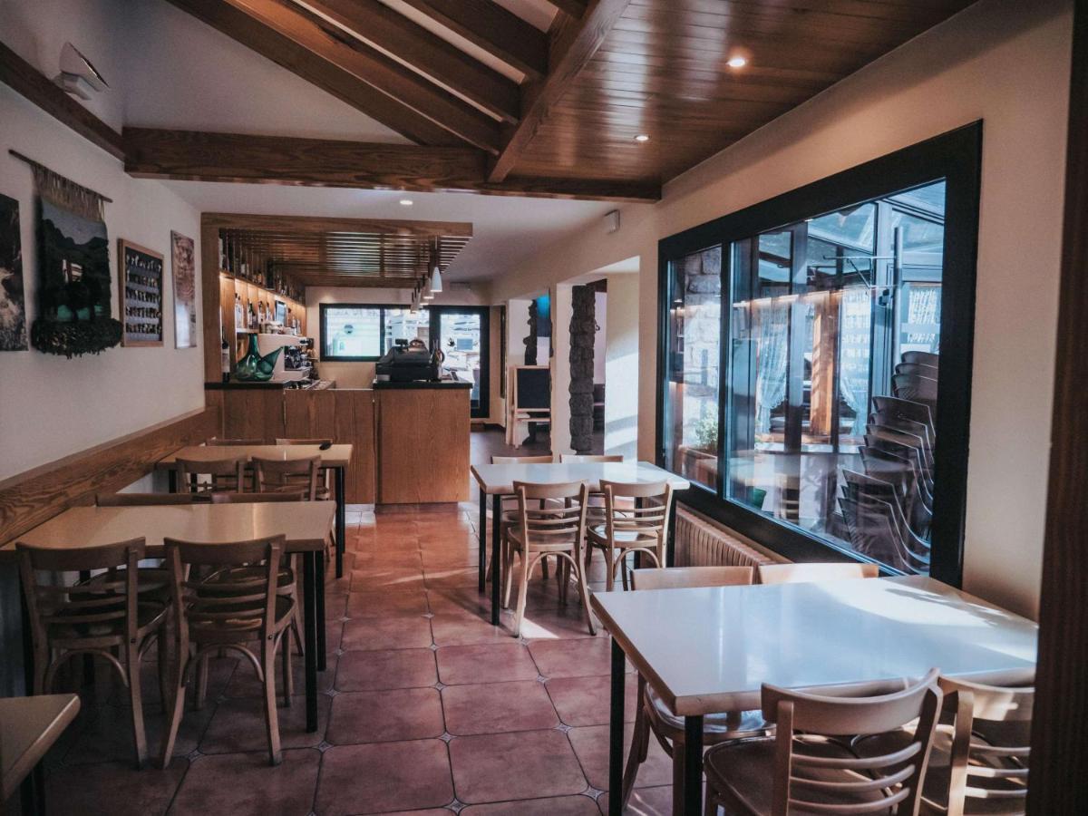 Hostal Les Fonts Castellar De N'Hug Exterior foto